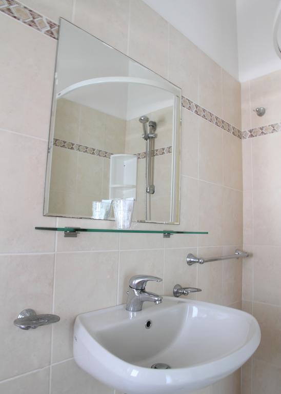 Hotel Universo Rimini Ngoại thất bức ảnh